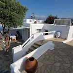 E - Kamari Village