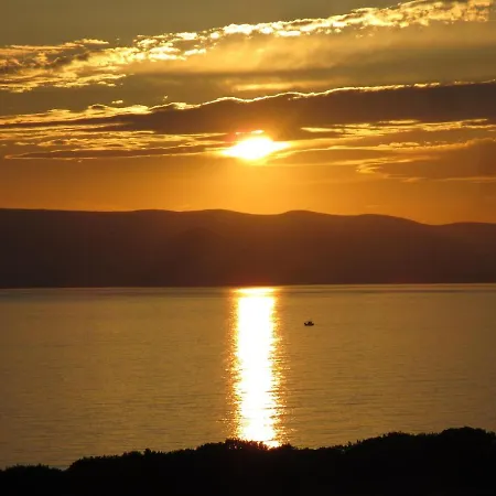 E - Kamari Village * Kastrákion